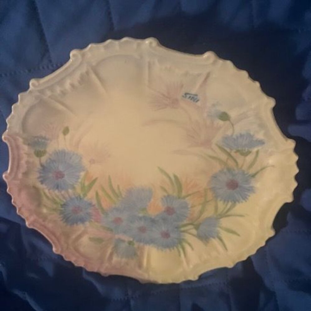 Beautiful Flowered Plate - Picture 3 of 3